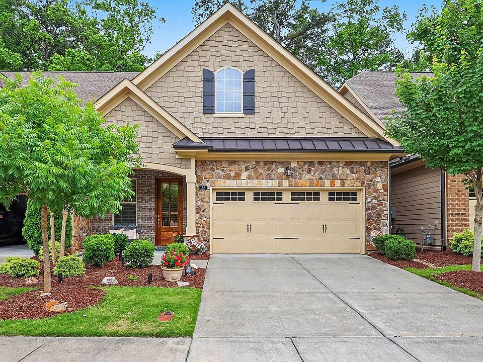 1st image of 158 Glenpark Pl