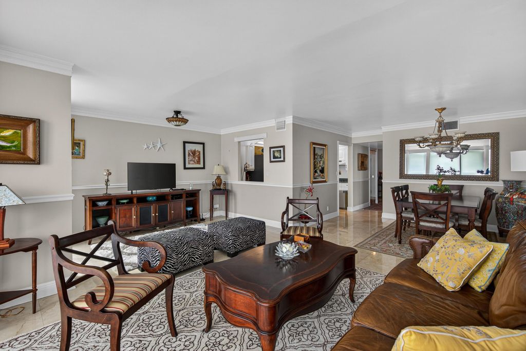531 N Ocean Boulevard #1811, photo 5