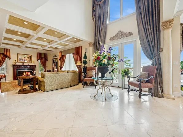 1-06 Samos Lane image 8 of 28