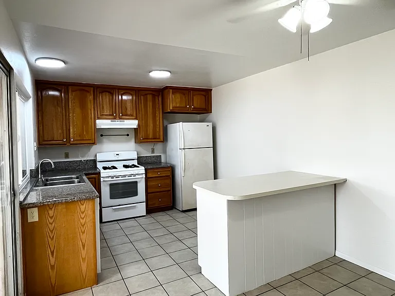 8470 Ivory Coast Dr — Photo 6