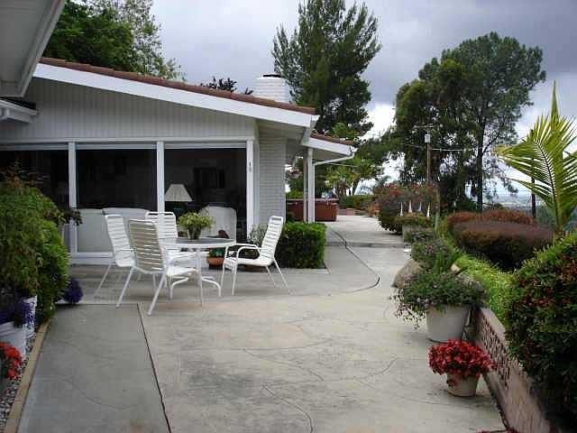 1st image of 9851 Alto Dr