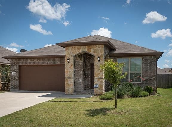 4th image of 1044 Meadow Scape Dr
