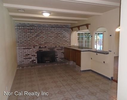 5th image of 4422 Darwin Dr