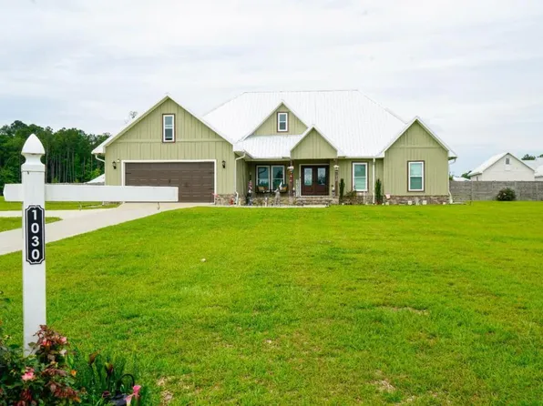 1030 Paris Ave, Swainsboro, GA 30401