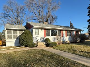 2168 Saint Croix St, Roseville, MN 55113