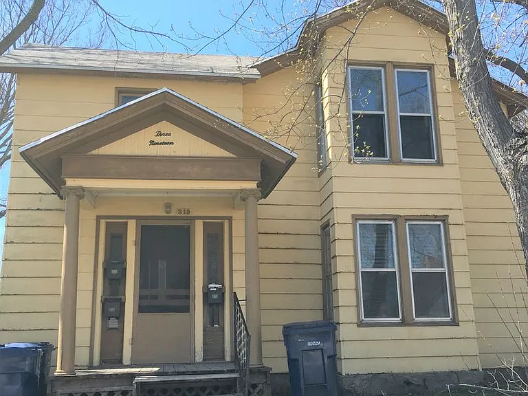 319 N Park St — Photo 6