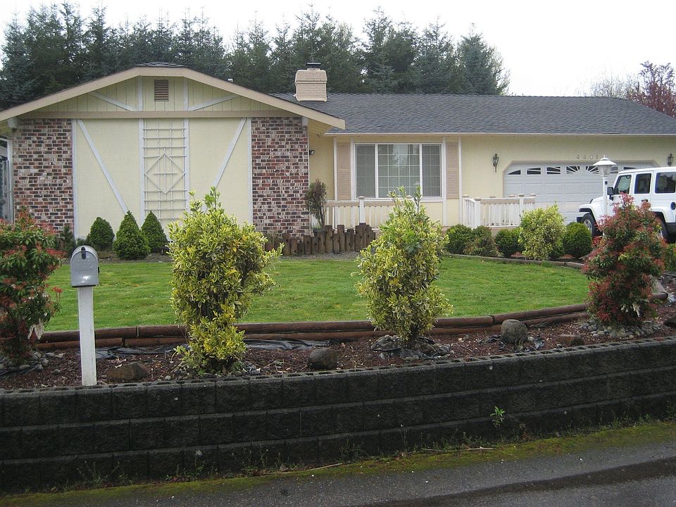 1st image of 4401 Montclair Dr SE