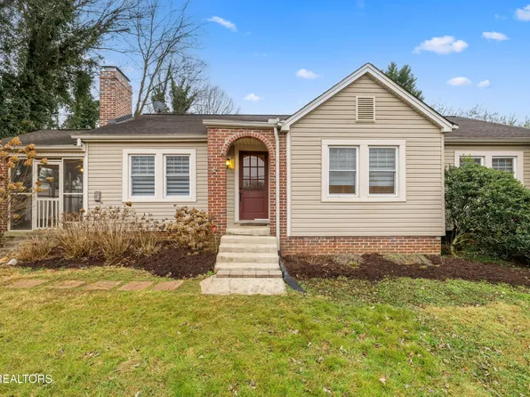 208 Doughty Dr, Knoxville, TN 37918