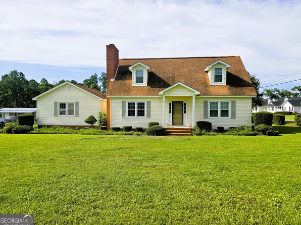 122 Wanda Ln, Swainsboro, GA 30401