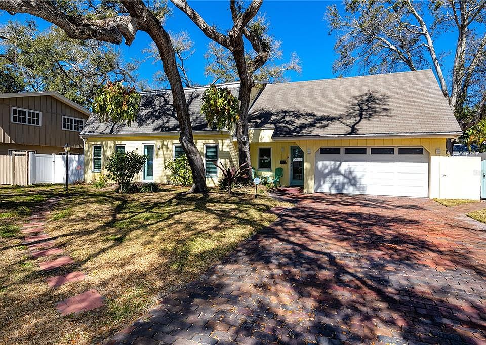 1st image of 8279 29TH AVENUE N