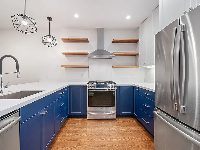 547 Union St — Photo 17