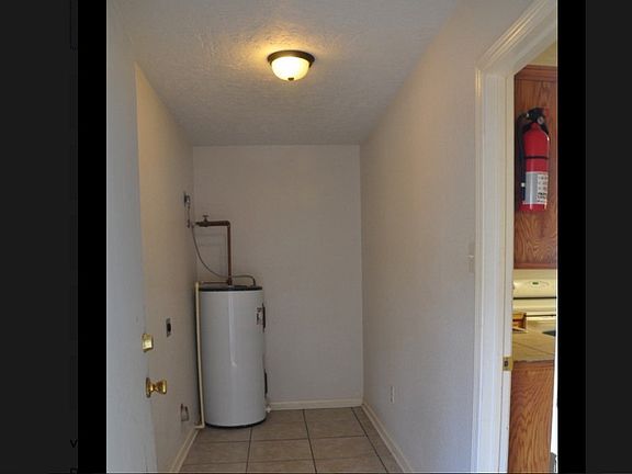 5th image of 3100 Warren Ave APT A