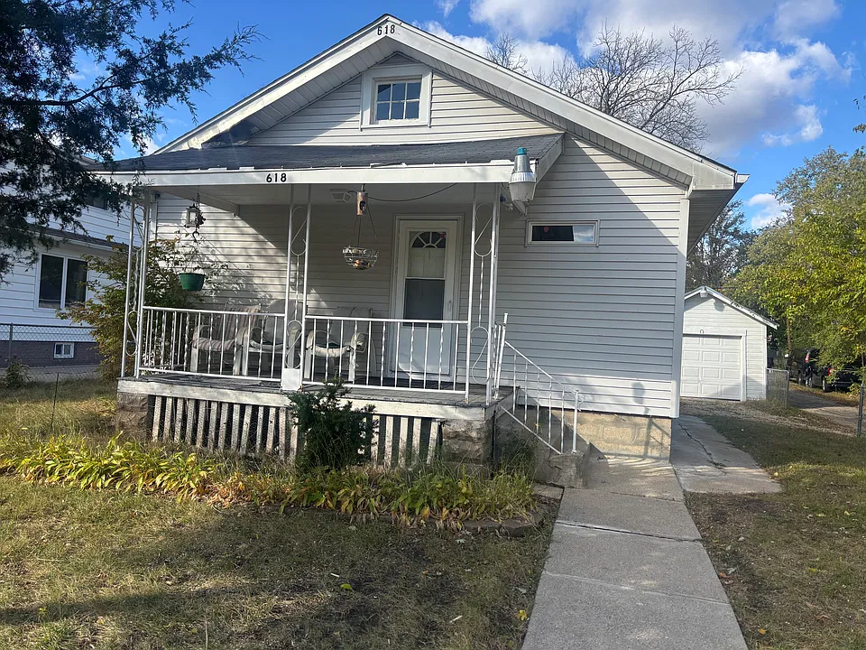 618 Sawyer Rd