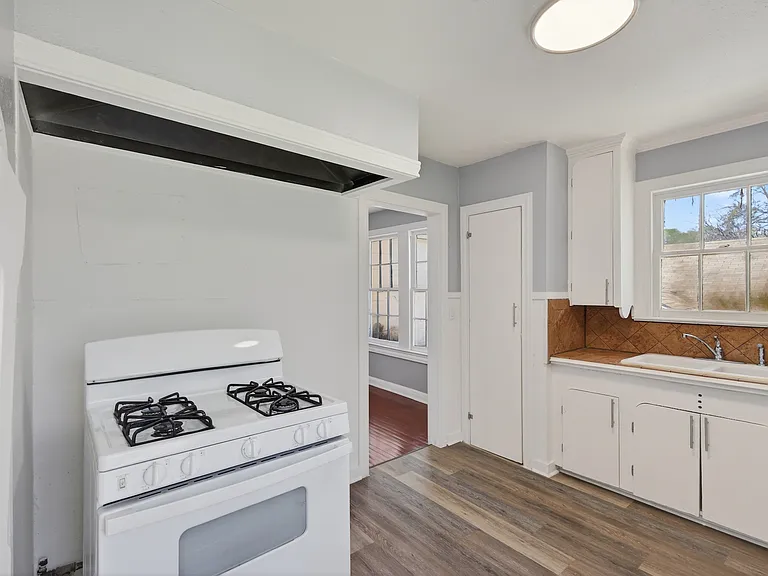 2621 Dillard St #UPPER FLOO — Photo 4