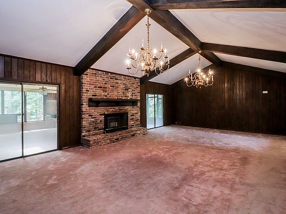 5th image of 232 Saint Andrews Cir