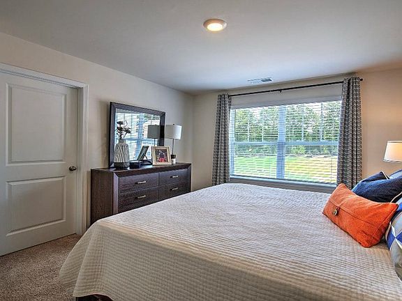 5th image of 103 Oakmont Valley Trl