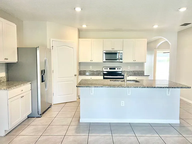 5530 Galloping Dr — Photo 7