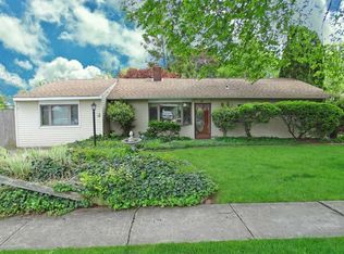 26 Mulberry Ln, Levittown, PA
