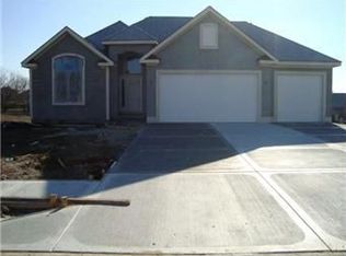 3121 NE 91st Pl, Kansas City, MO 64156