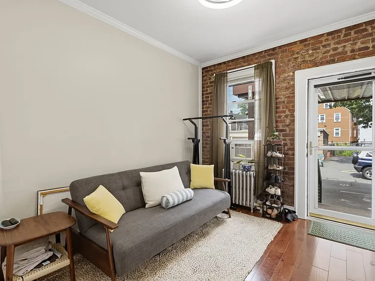 28 Willowdale Ave #1 — Photo 15