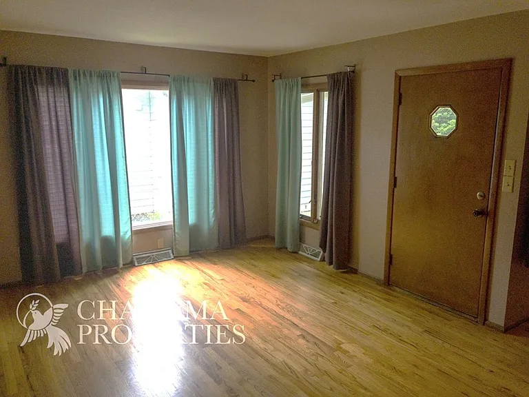 3004 S West Ave — Photo 9