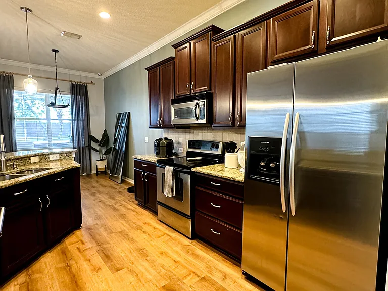 13339 Zori Ln — Photo 8