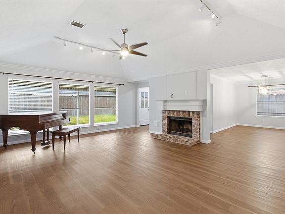 3rd image of 4527 Ireland Ln