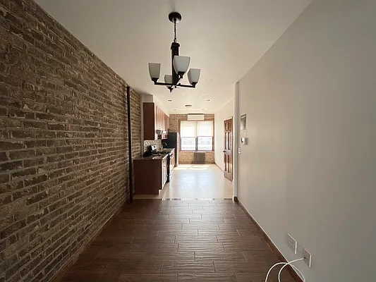 Rented by Parlor Real Estate Corp | media 30