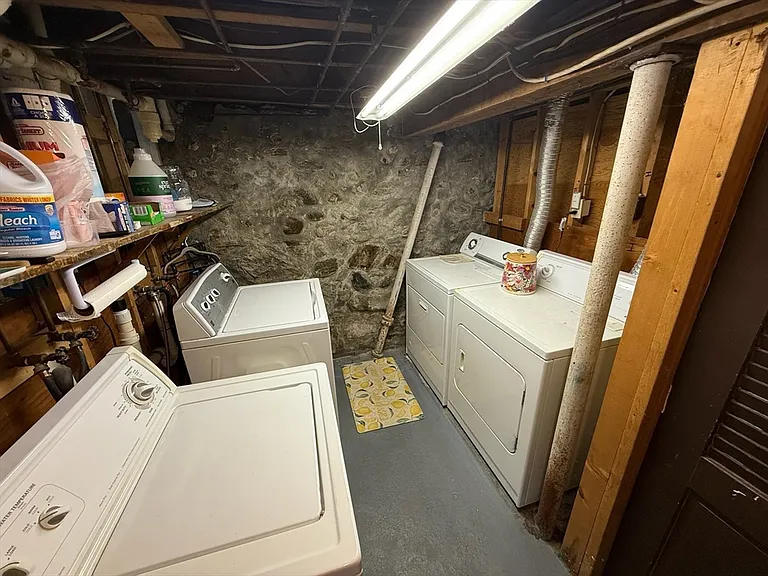 158 Grove St #2 — Photo 17