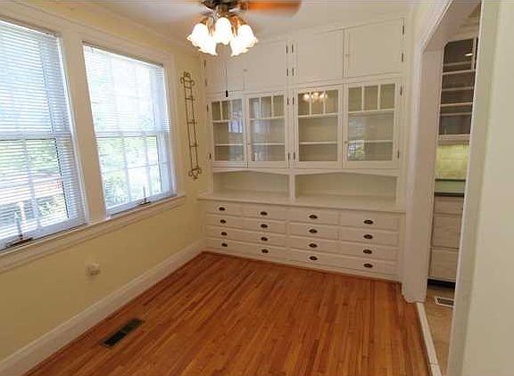 5th image of 3402 Harcourt Dr