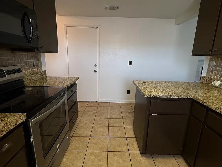 120 Adobe Ct #120 — Photo 12