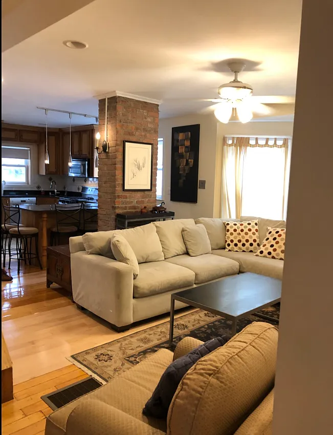 5 bed, 9999 sqft, $6,400 — Photo 2