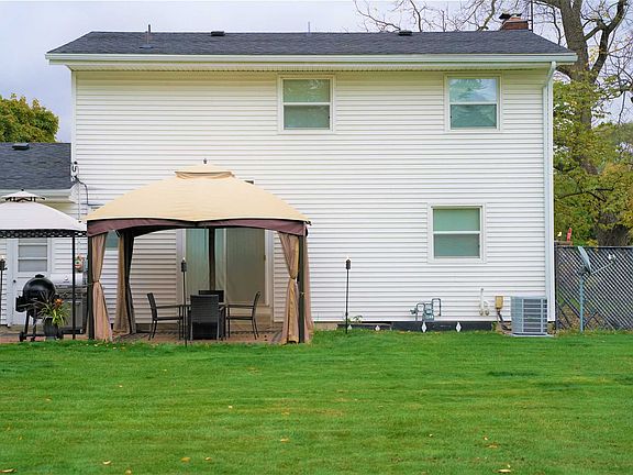 2nd image of 52981 Camellia Dr