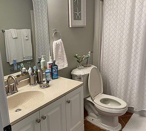 2nd image of 1704 Frederica Rd APT 605