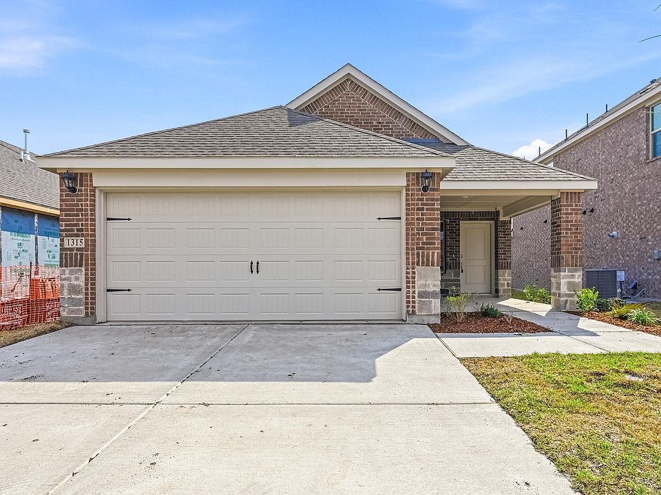 1st image of 1315 Hopes Lake Dr