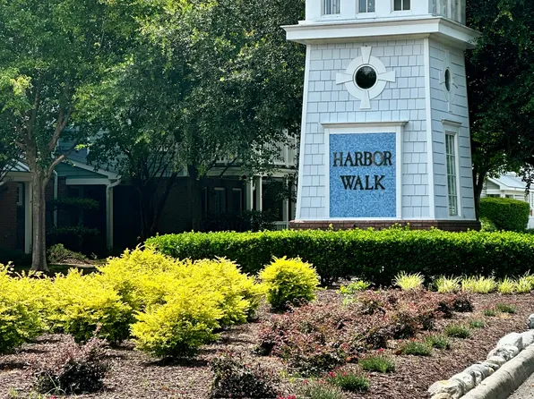 8300 Harbor View Ln, Norfolk, VA 23518