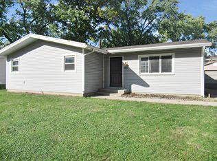 1508 Comanche Dr, Champaign, IL 61821