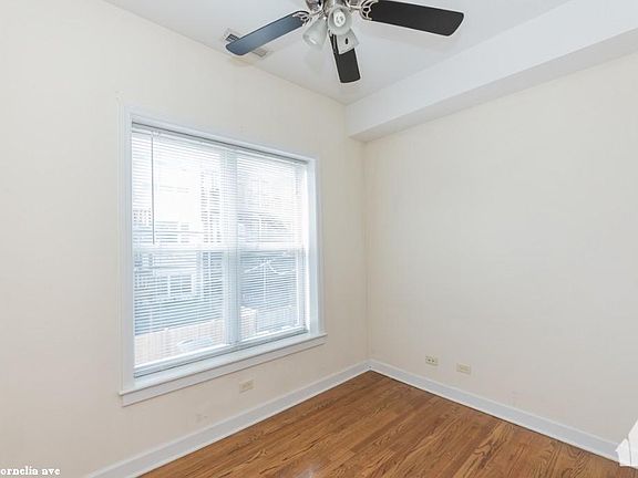 2nd image of 859 W Cornelia Ave #1112