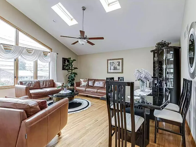 229 Knopf St — Photo 13