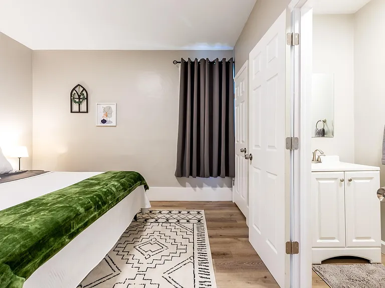 278 Euclid St #3BR — Photo 21
