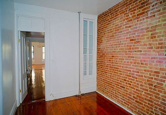 4th image of 308 E 94th St #4B