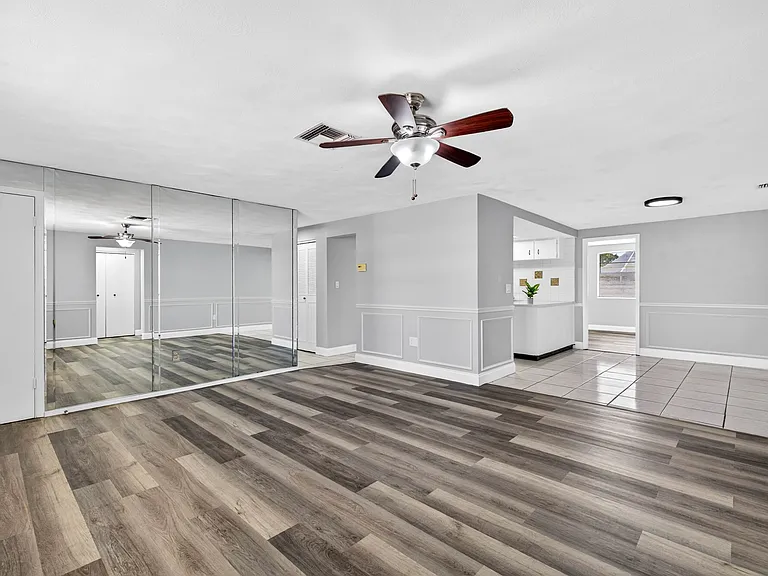 8214 Medford Dr — Photo 3