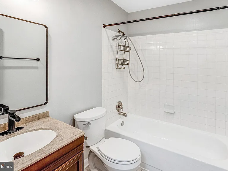 3234 Foothill St — Photo 12