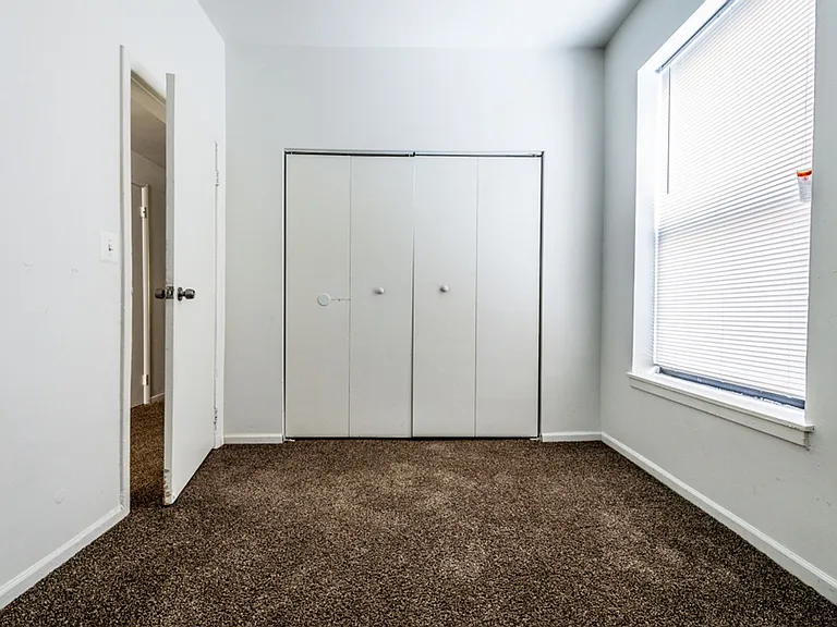 5051 S Forrestville — Photo 59