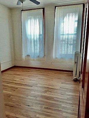 5th image of 30-34 33rd St #2R