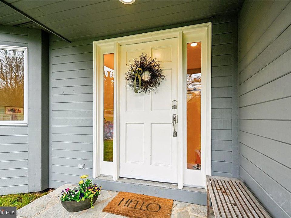 1st image of 308 W Wind Rd