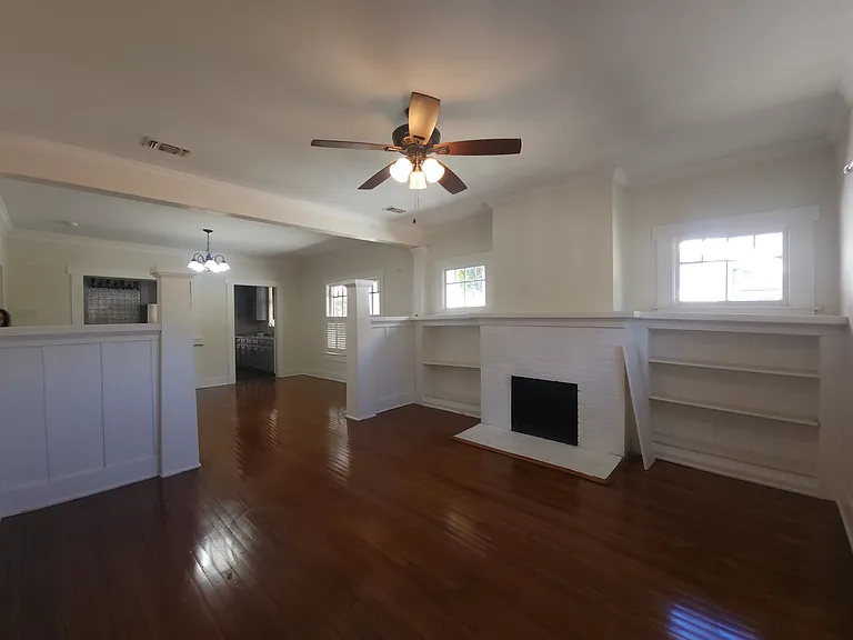 1138 W Magnolia Ave — Photo 8