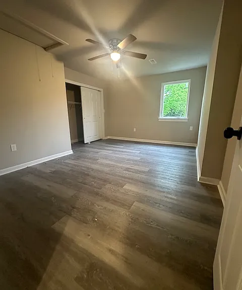 355 Walnut St #B — Photo 5