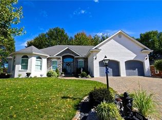 5309 Whispering Woods Dr, Godfrey, IL 62035