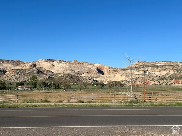 355 E Utah State Hwy #12, Escalante, UT 84726